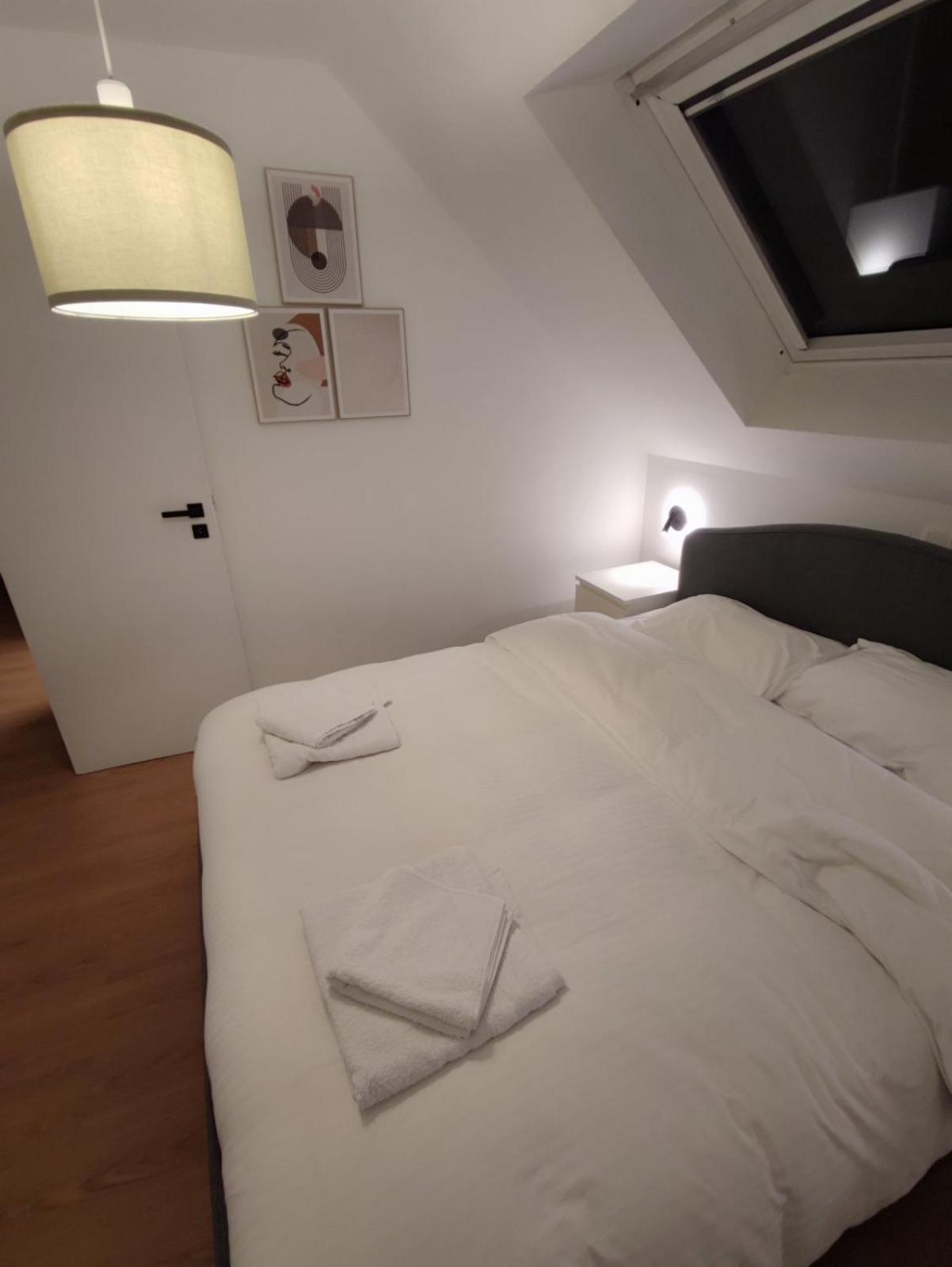 Quartier Louise Studios Bruselas Exterior foto